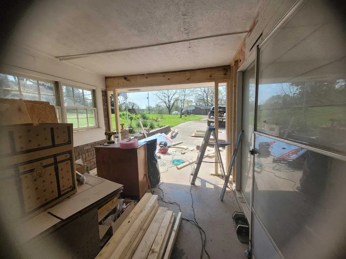 Air movers and dehumidifier for Water Mitigation Services in Los Ranchos de Albuquerque